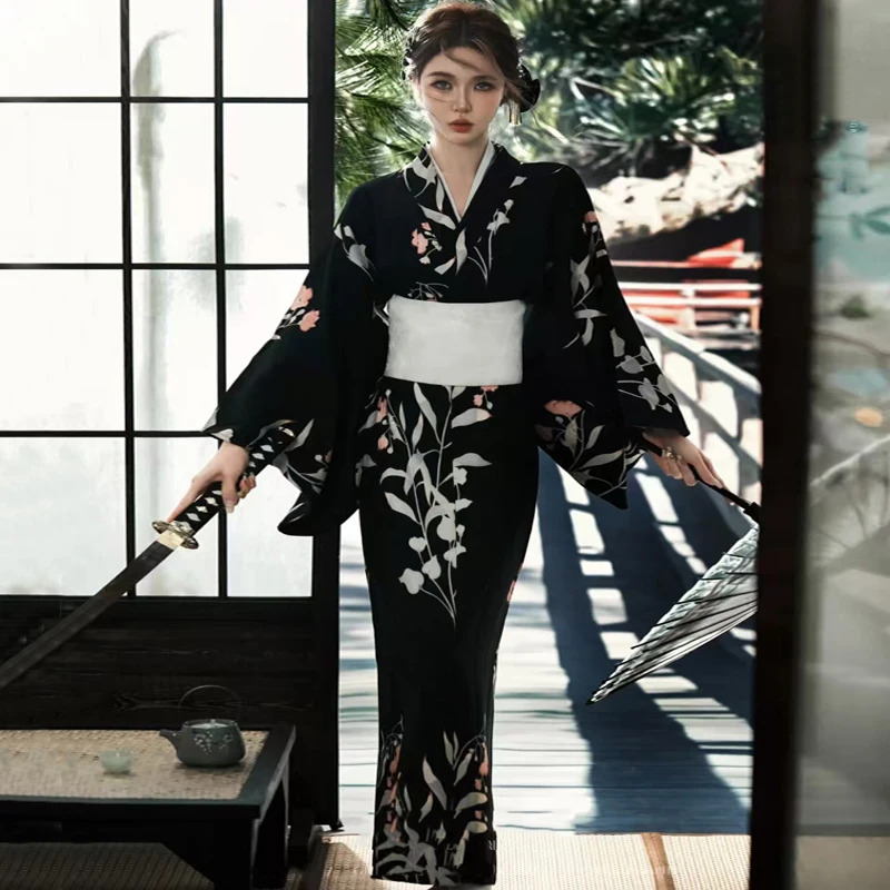 Asian Cosplay Anime - Black Japanese Kimono Gothic Asian Cultural